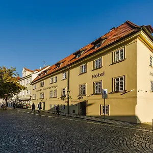 Hotel Archibald At The Charles Bridge Prag